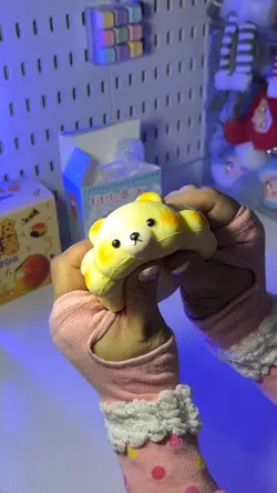 SQUISHY TOY