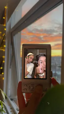 Retro camera 💗