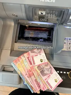 menghabiskan gaji 