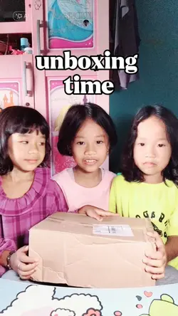 unboxing time
snack 