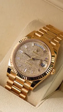 LUXURY WATCH