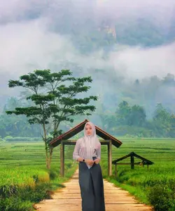 Selfie Di Pesawahan