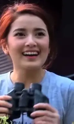 Di teropong cewek