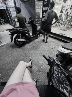 lyric màu tối