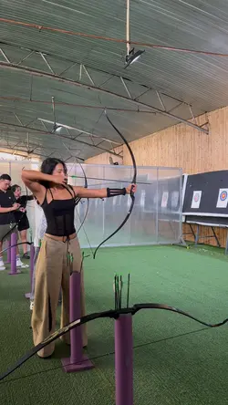 Mẫu bắn cung dựt dựt