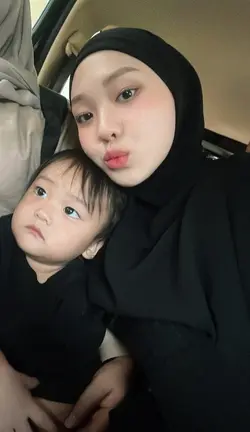 Cantik manis lucu