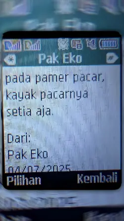 pada pamer pacar.