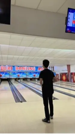 BOWLING