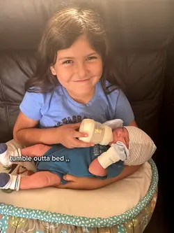 👶