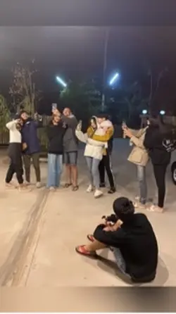 Mẫu cô đơn 