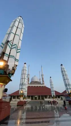 Cinematic masjid