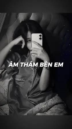 Âm Thầm Bên Em 