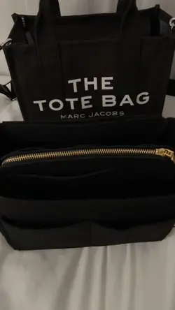 what's in my bag 