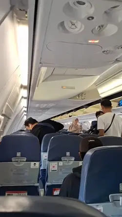 STORY NAIK PESAWAT