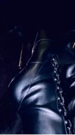 Tall leather Boots