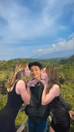 KISS MEME