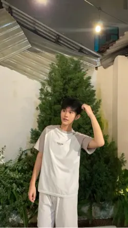 nụ cười xinh ...