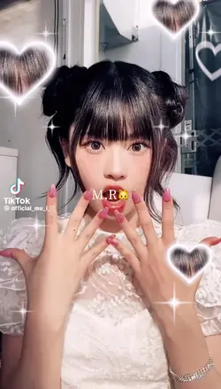 動画1つと写真15個でできるよ！
