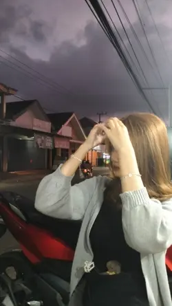 ngopoawakdewebien 