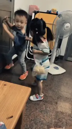 Kakak beradik