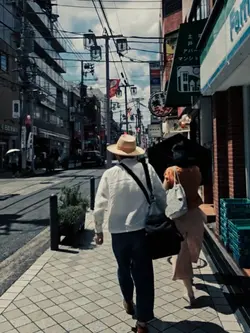 1 VIDEO + 4 PHOTO