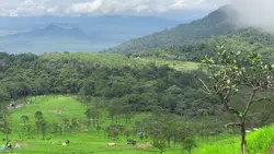 ខ្នងផ្សារ🏔️🌧️⛈️🤍