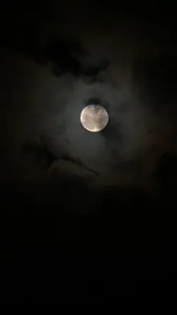 Bulan aesthetic