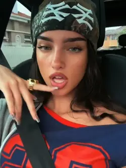 Miley Cyrus - 21