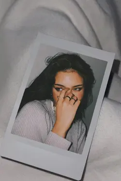 POLAROID