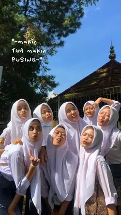 AKU MAU BALIK SEKOLA