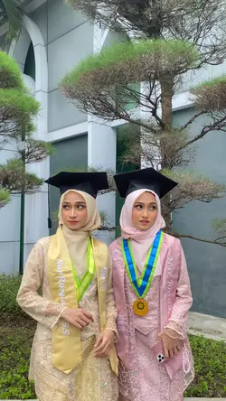 Transisi Wisuda