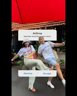 airdrop aesthetic