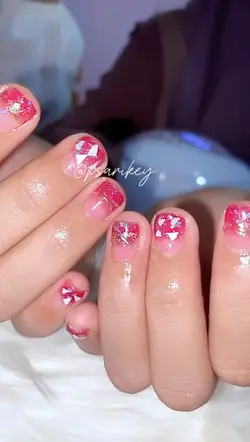testi naik art