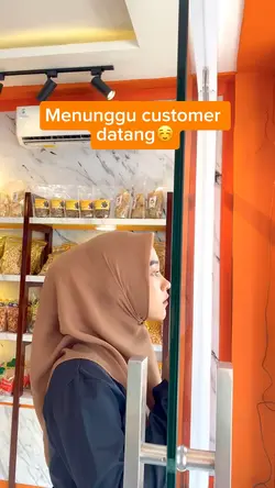 MENUNGGU CUSTOMER 