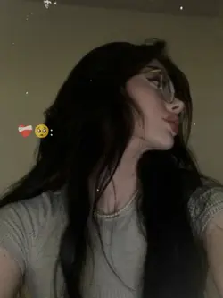 llorando bajo lluvia