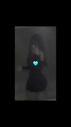 4 photos