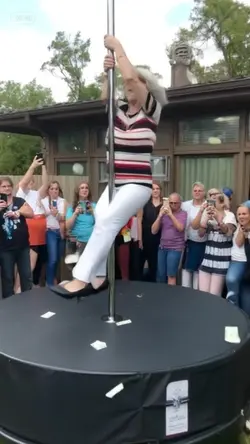 pole dancer 