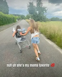 moms favorite 💋