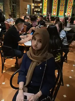 Awan tak prnh brtnya