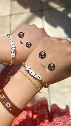 hand trend w/berdua