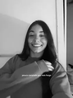 Cheia de amiga linda