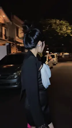 2 Clips • Aesthetic