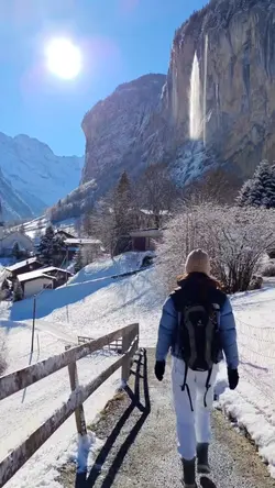 winter travel moment
