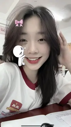 Trend cắn má cute