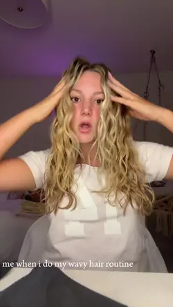 wavy hair 