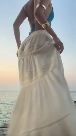 CINNAMON GIRL 1 CLIP