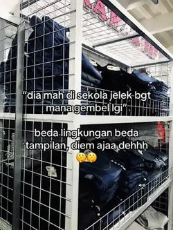 dia mah di sekolah 