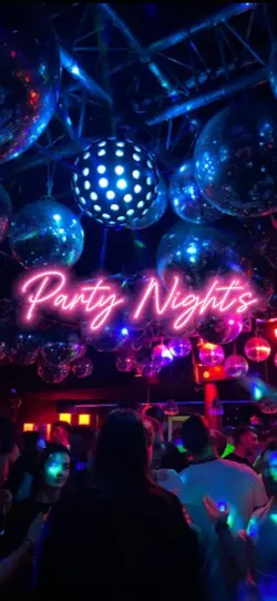 Party nights 💕🌃