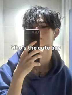 Who’s the cute boy?🤔