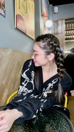 wong ayu age nyedek